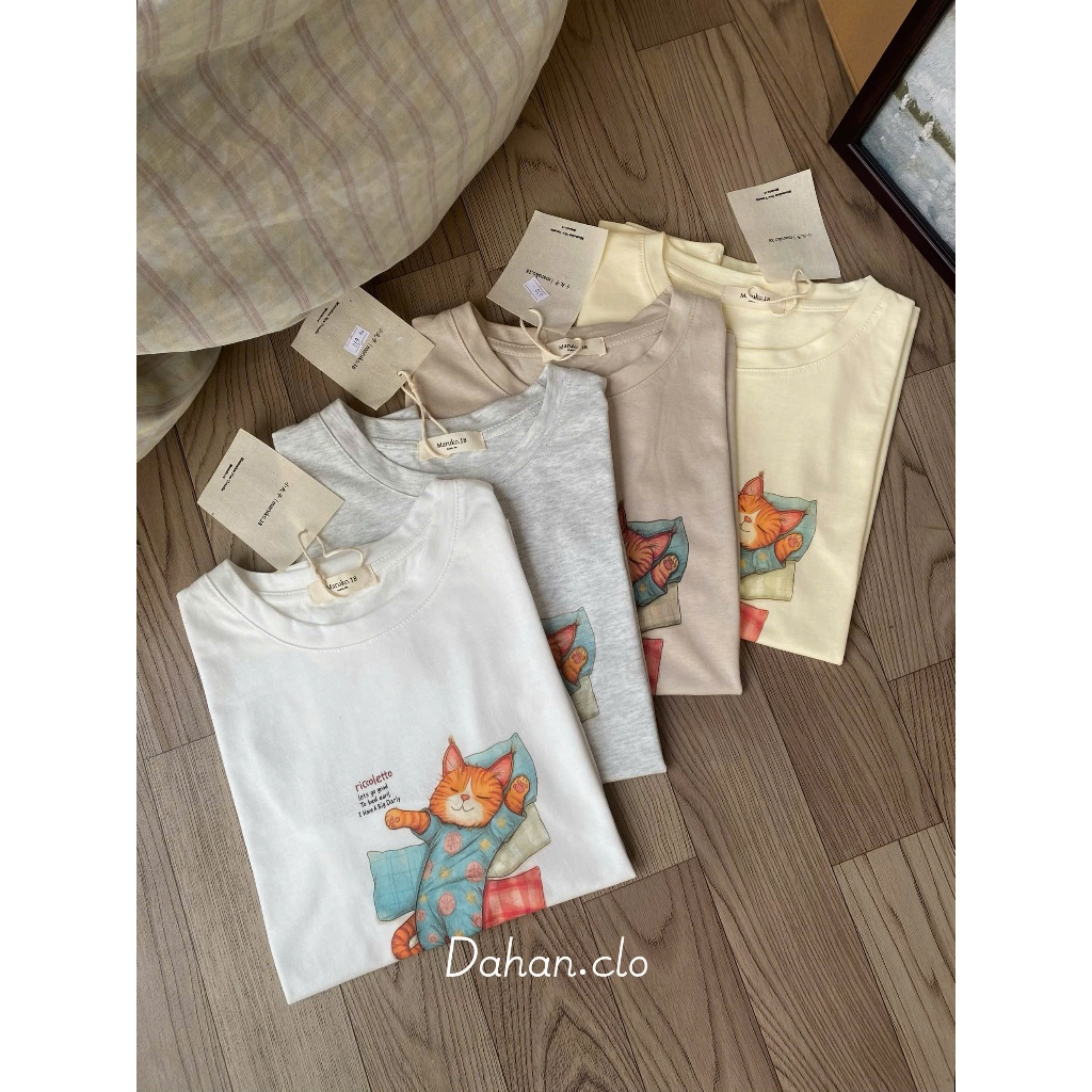 (QCC) DH139 Sleeping Cat เสื้อยืดผู้หญิง – น่ารักและสบาย