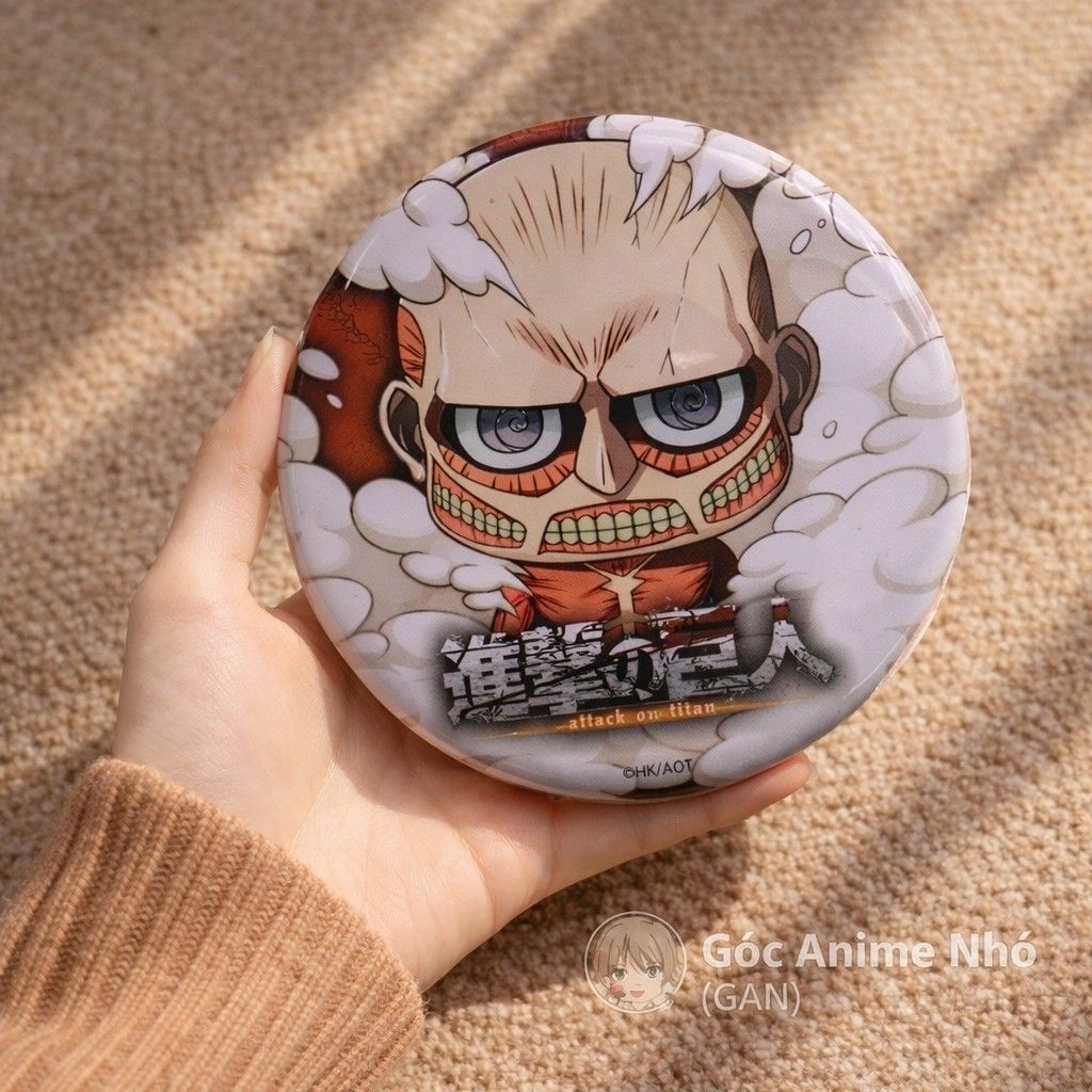 Attack on Titan Armored Titan Badge - อย่างเป็นทางการ