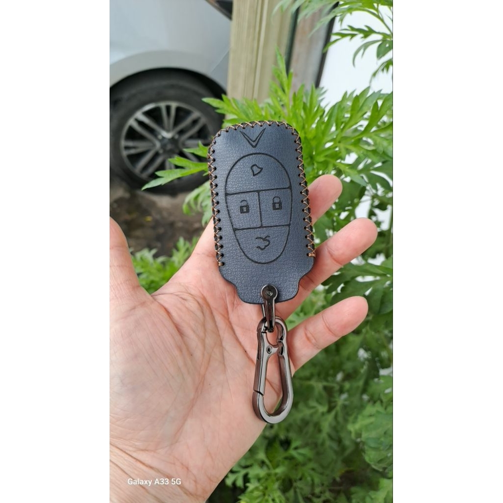 Vf6 Vinfast Leather key cover VF6,E34 ที่หุ้มหนังรถยนต์ไฟฟ้าทําจากหนังวัวแท้พร้อมตะขอฟรี