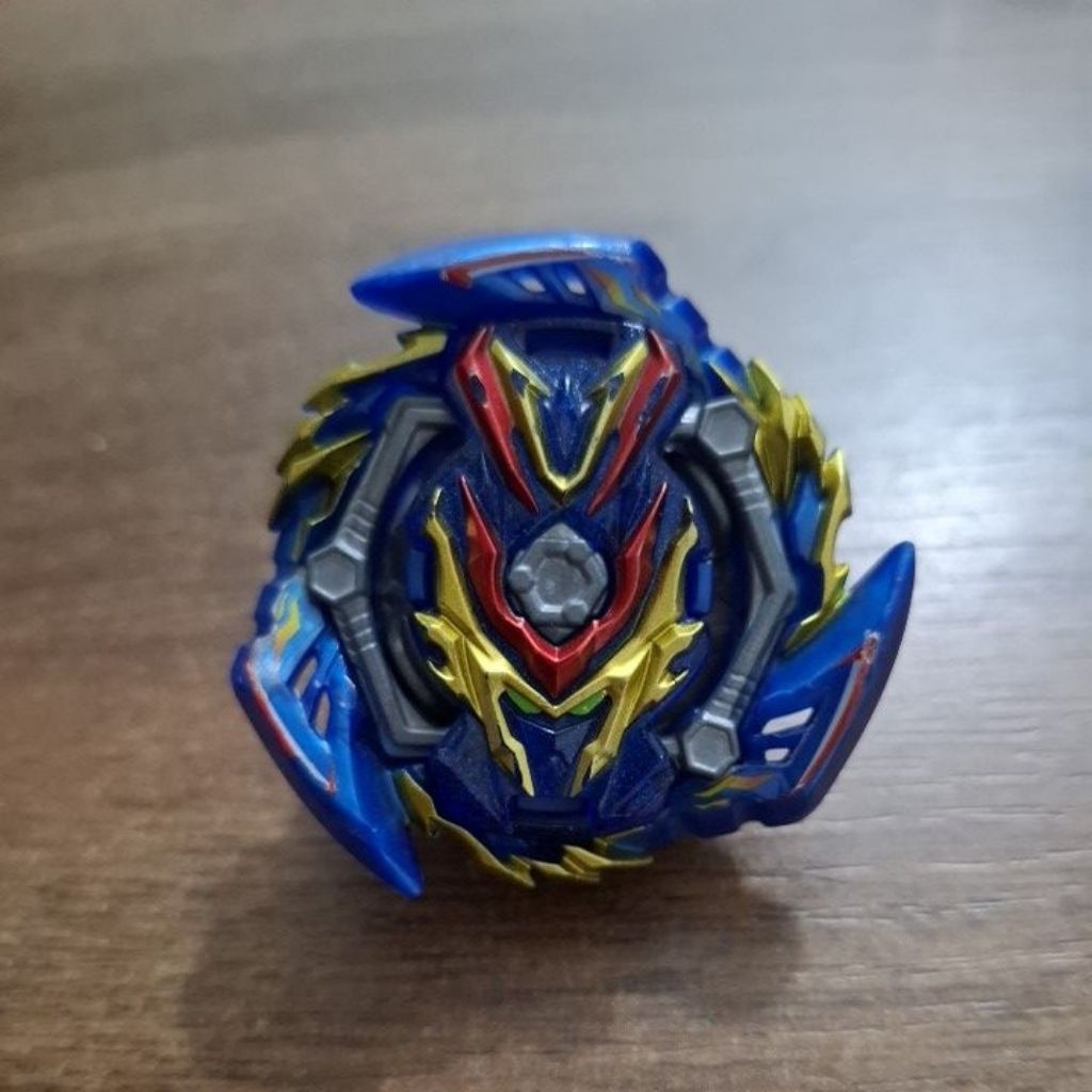 Beyblade Takara Tomy B-134 Slash Valkyrie
