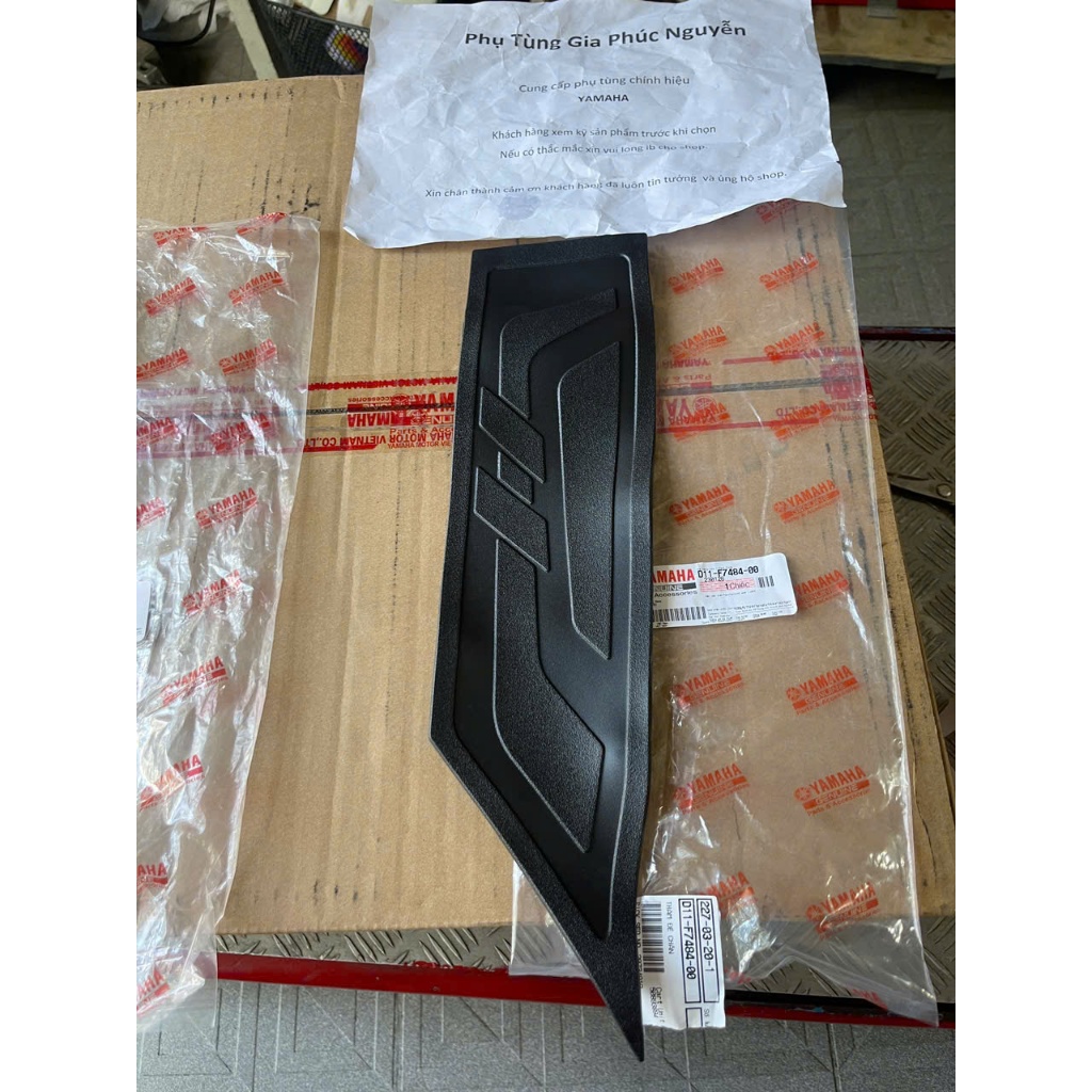 NVX v3 D11 2025 เสื่อเท้า ของแท้yamaha