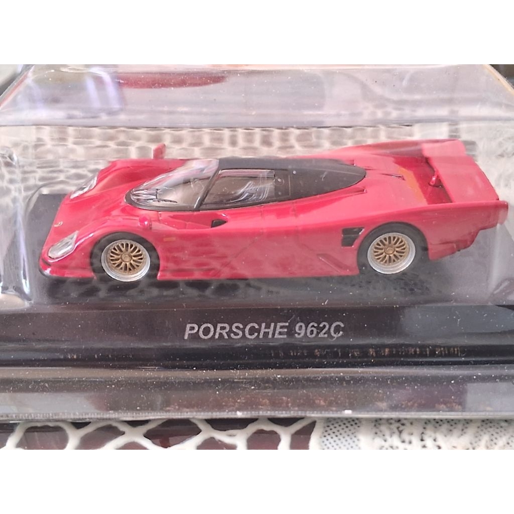 [EXTERIOR BOX MAT] KYOSHO 1/64 - PORSCHE 962C สีแดง