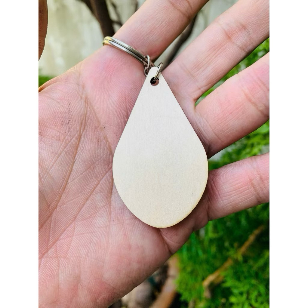 WOODEN TEAR DROP KEYCHAIN - SIMPLE, DELICATE, EASY TO CREATIVE
