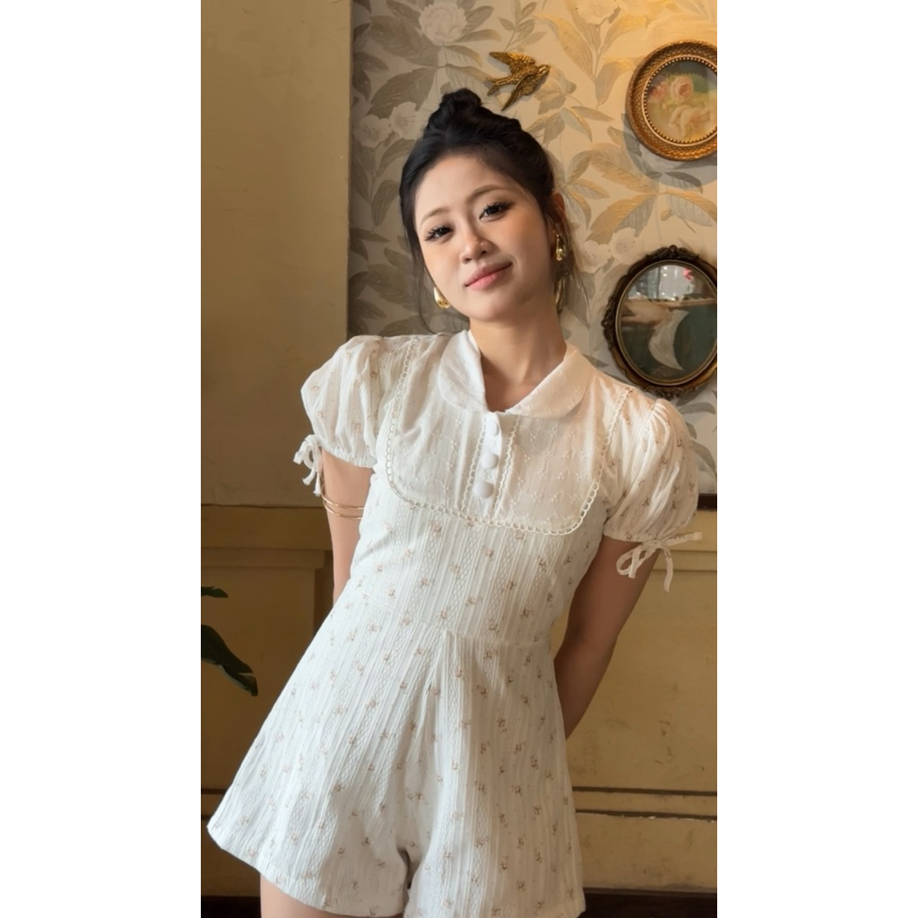 JUMP EMBROIDERED LOTUS COLLAR WITH LACE BUCKET WITH BOW SLEEVES