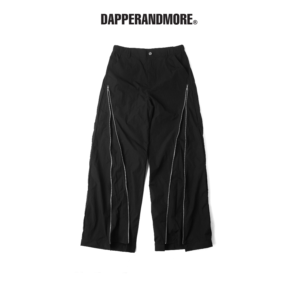 DAPPERANDMORE "SPLIT SHELL TECHNICAL PANTS" กางเกงร่มชูชีพขากว้าง 2 ซิปแนวทแยงและเลกกิ้ง - สีดํา