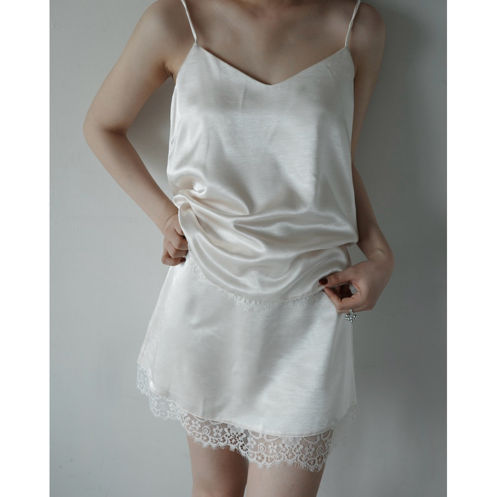 กระโปรง SILK MINI | Mir.byhi | กระโปรงสั้นไหมพรมมีซับในกางเกง