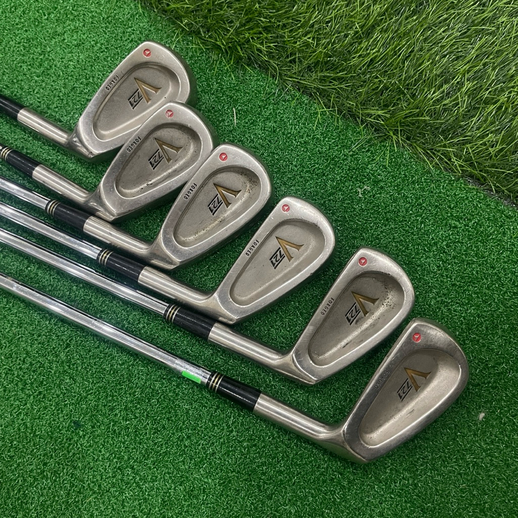 ชุดเหล็กสำหรับผู้ชาย Taylormade V21 จำนวน 6 ไม้: 5, 6, 7, 8, 9, P, ความยืดหยุ่น Dynamic Gold S300
