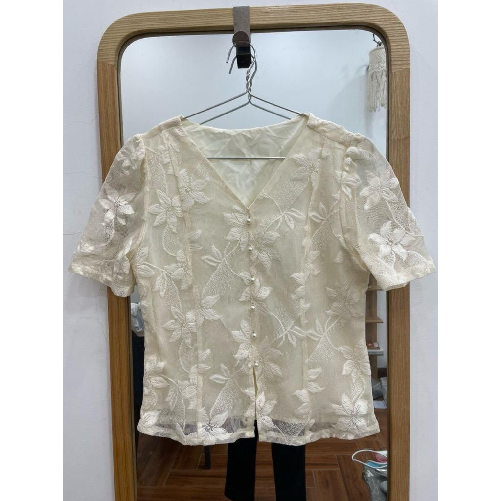 เสื้อเชิ้ต PASS LACE SIZE M