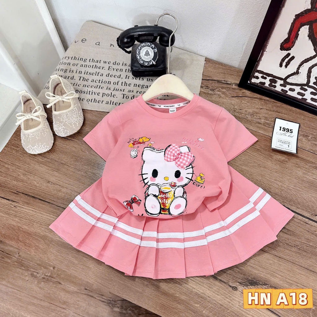 KITTY CAT SET WITH ROLLED RUNNING SKIRT