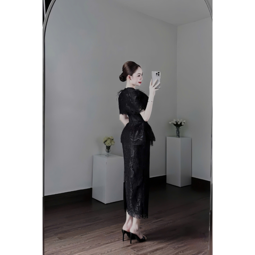 D0929 – ชุดเดรสปาร์ตี้ลูกไม้ยาวขนนกและดอกไม้ 3D – สีดํา รูปที่ 7