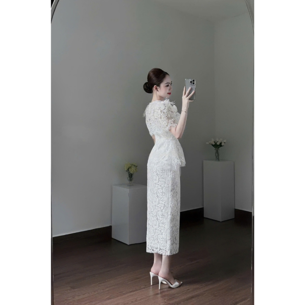 D0929 – ชุดเดรสปาร์ตี้ลูกไม้ยาวขนนกและดอกไม้ 3D – สีดํา รูปที่ 4