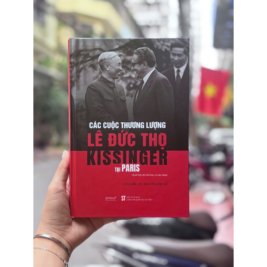 หนังสือ – (ปกแข็ง) ทํานายระหว่าง Le Duc Th & Kissinger In Paris – Luu Van Float, Ngueen Anh Vu – Ome