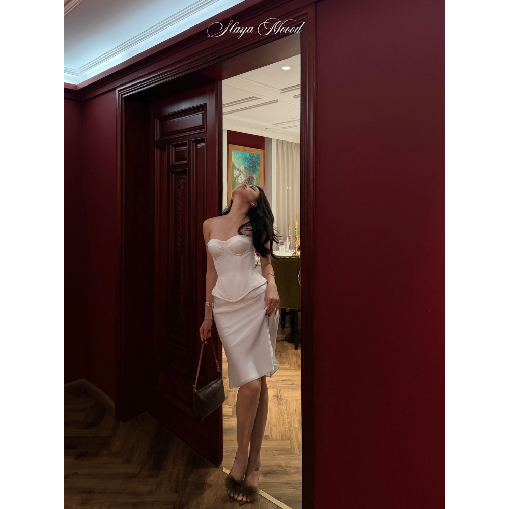 กระโปรงผ้าไหม Midi เรียบหรู - กระโปรงผ้าไหม Serena - SLAYA MOOD (รูปถ่ายเดิม)