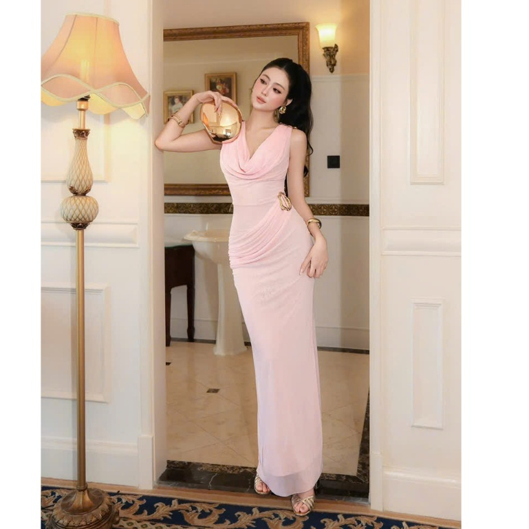 BODY DRESS WITH LONG CHARM SURGERY NECK