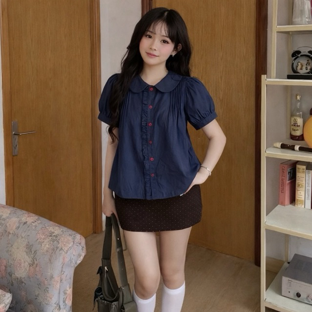 เสื้อเชิ้ต babydoll สวยมาก กระดุมสีแดง คอปกจับจีบและแขนพัฟ เสื้อเชิ้ตกระดุมสีแดงแห่งชาติ BYN BYN SBD
