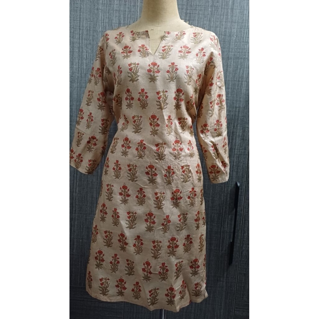 Vintage Womens Silk Floral Ao Dai - ทรงตรงหรูหรา ไซส์ S (V 36 Ng 86 Dai90) ใส่กางเกงสวยมาก
