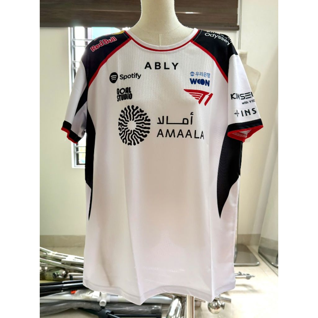เจอร์ซีย์ T1 LCK 2026