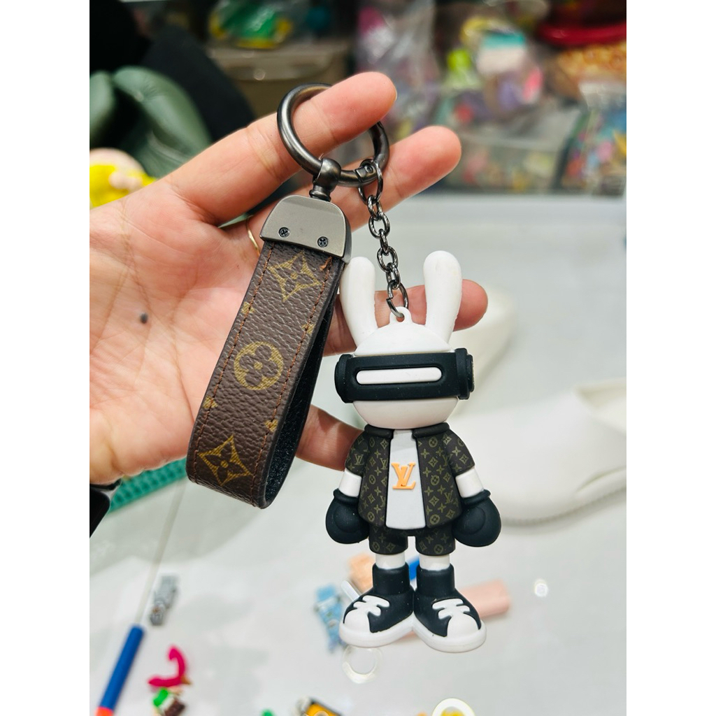 พวงกุญแจ LV DJ Bunny Boxer (สินค้าที่ 2)