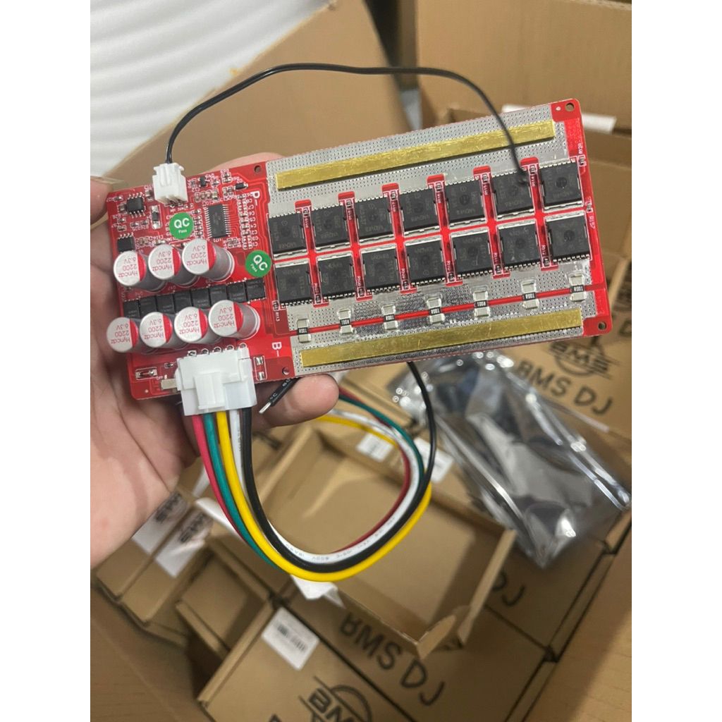 BMS DJ 4s max 1500A รถความจุขนาดใหญ่พร้อม cb 5,5a ในตัว