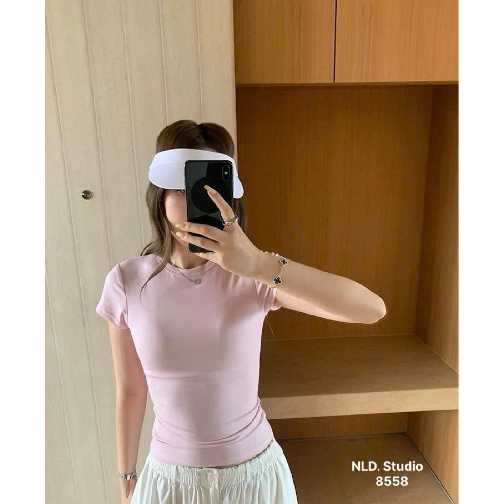 Chinstudio . เสื้อยืด Moise BODY WITH CH PAD WGWE 8558