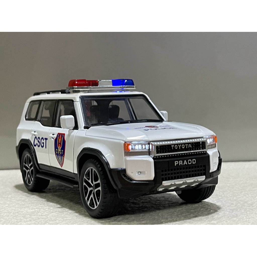 โลหะ Toyota Prado LC250 Traffic 1:24 โมเดลรถตํารวจ (XPTO24LC250)