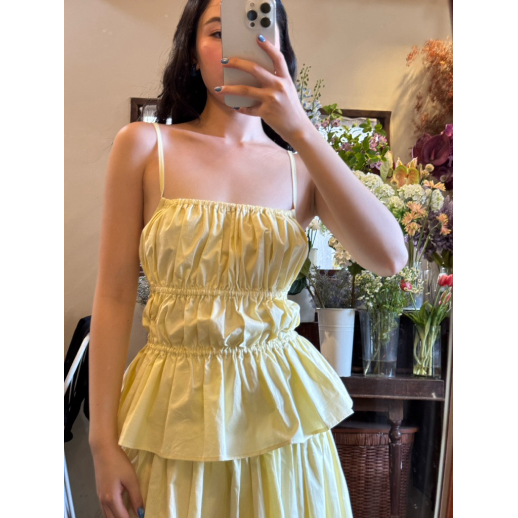 ชุดโจ้ | เสื้อเบลาส์หลังเชือกแขวนคอและกระโปรงยาว (ภาพเดิม)