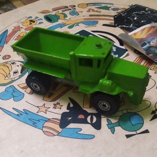 Hot Wheels 1983 Oshkosh Snow Tractor Hanks Hauler Model Truck