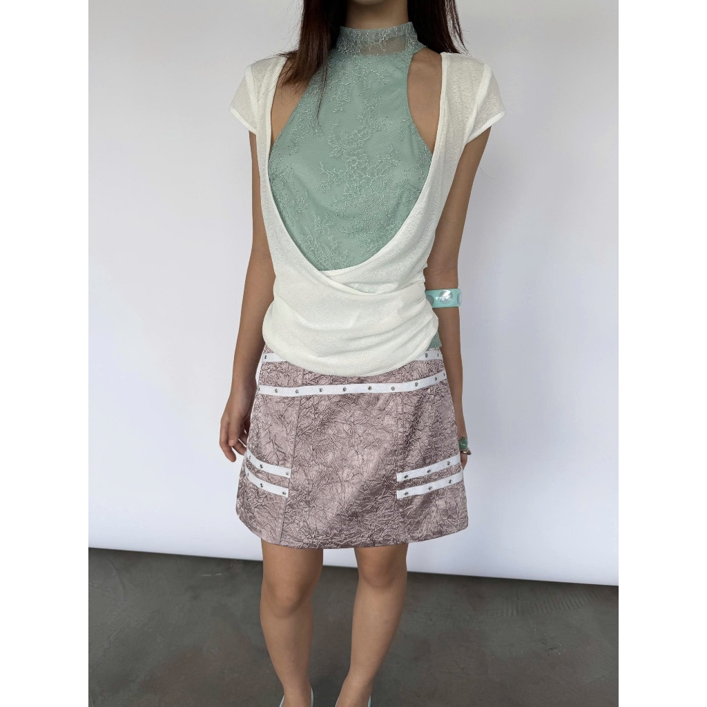 INTO.EIGHT เสื้อลูกไม้คอสูงแขนกุด ออกแบบมา (Jade Top)