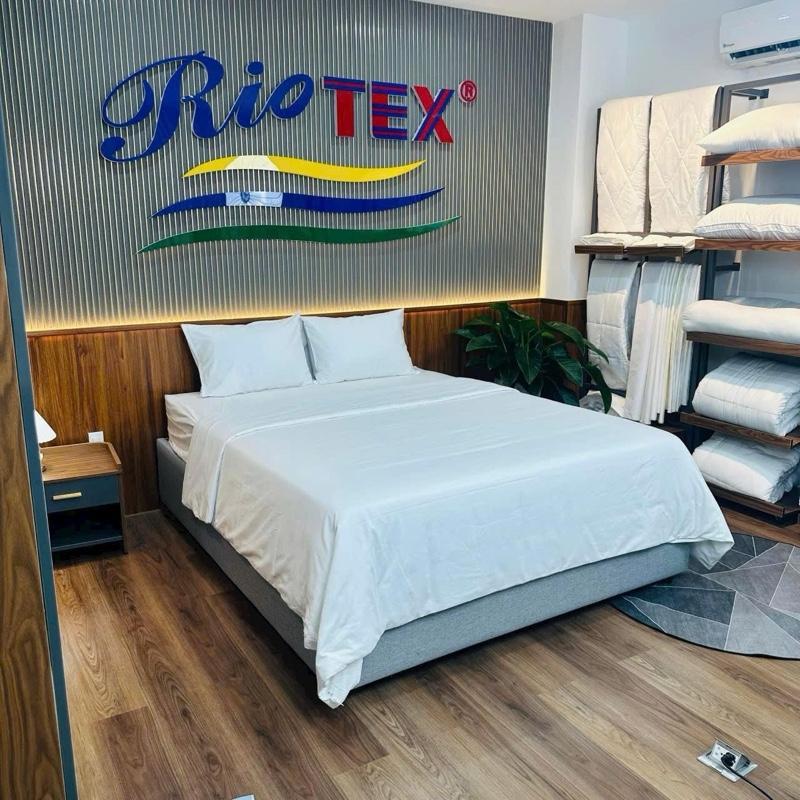 RioTex ปลอกผ้านวมลายสีขาวพรีเมี่ยมสําหรับ Motels, โรงแรม, โฮมสเตย์...ขนาด 1m6x2m, 1m8x2m, 2m2x2m4