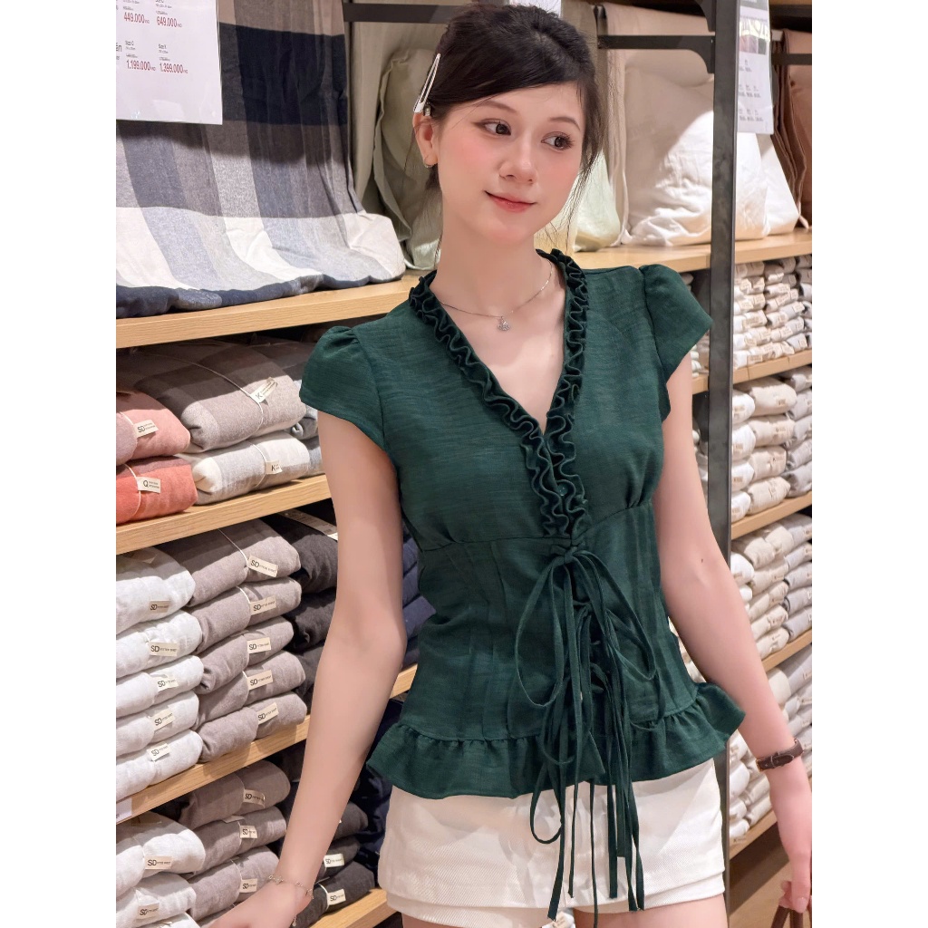 Miha Studio เสื้อคอวีจับจีบผูกโบว์ที่เอว