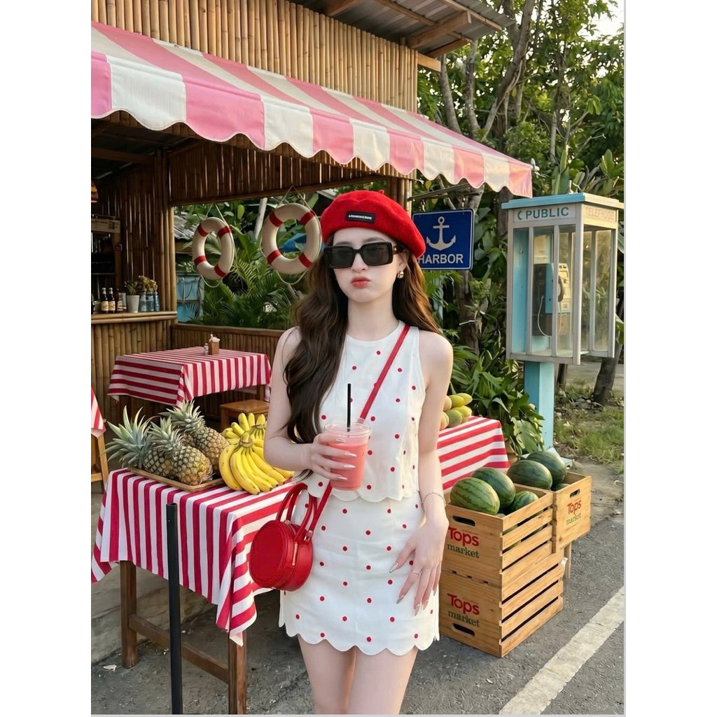 ชุดลินินบอลสีแดงขั้นพื้นฐาน & กระโปรงหยัก