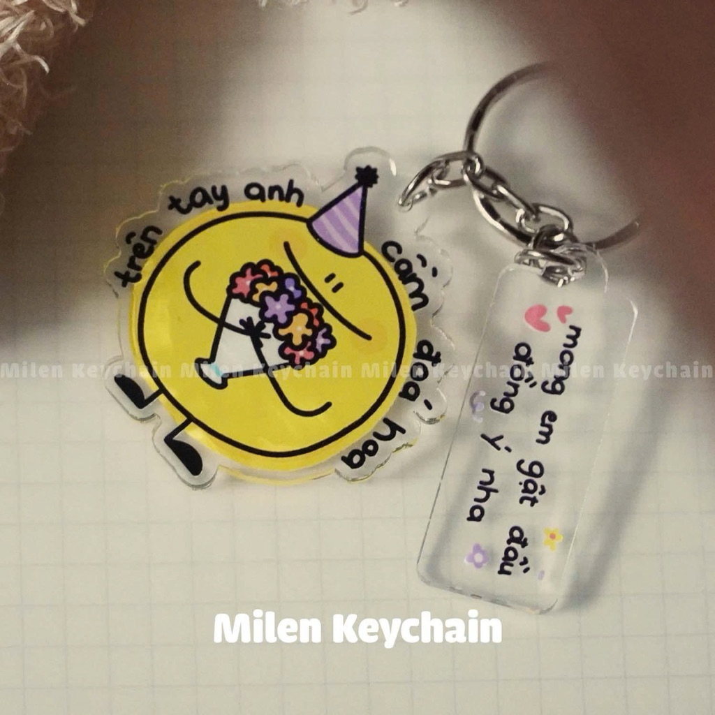 NORMAL SHOP KEYCHAIN - ON YOUR HAND HOLDING A BOUQUET OF FLOWERS