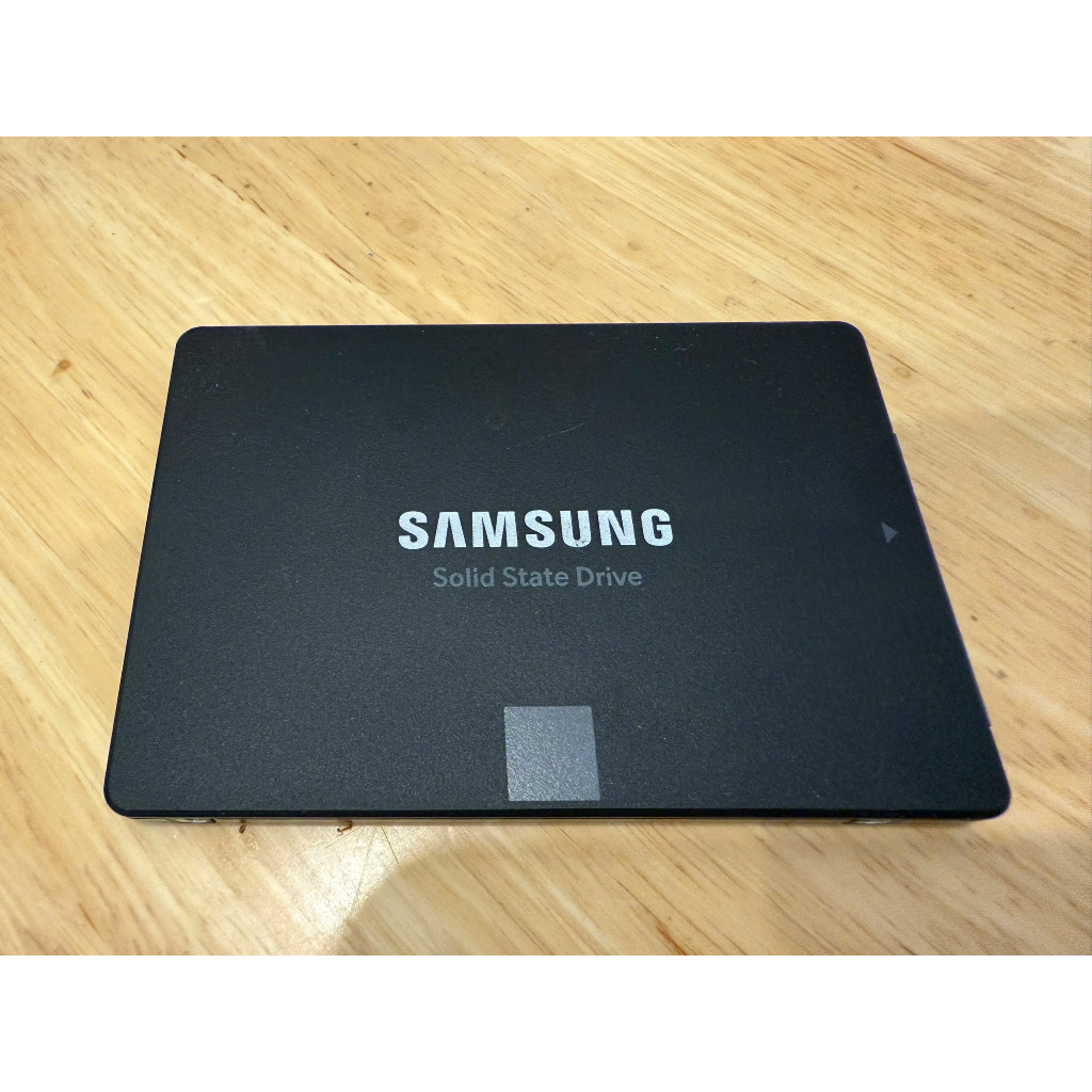 ฮาร์ดไดรฟ์ SSD รุ่นเก่า 120G 250G 480 ถอดประกอบจาก Kingston Samsung