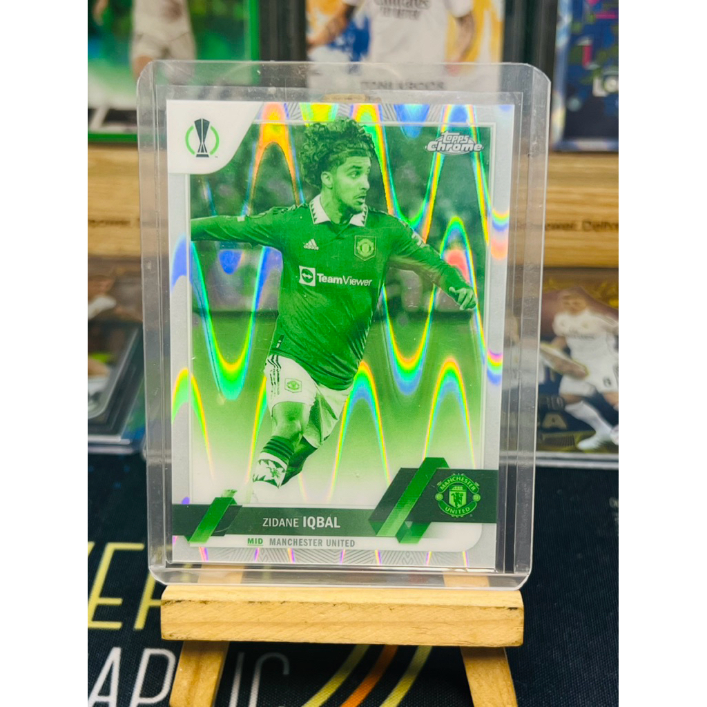 การ์ดฟุตบอล Zidane Iqbal แมนเชสเตอร์ ยูไนเต็ด /225 Night Visions Topps Chrome UCC 2022/23