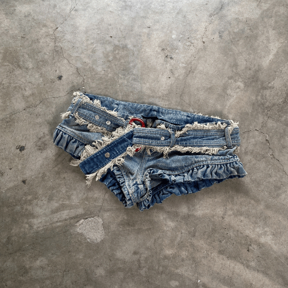 TATICHU - BAE Super Short Denim Pants - กางเกงยีนส์ขาสั้นสุด ๆ