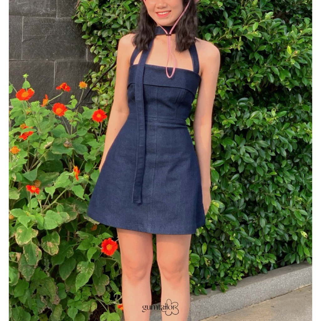 [Pass] ชุดเดรสยีนส์แท้ ทรงเอ สายคาดหน้าอก คล้องคอ แถมปกกระดิ่ง LORAIM DRESS By Gum Tailor