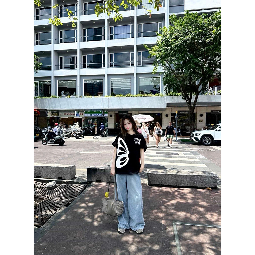 เสื้อยืด Form Boxy - HORUS.STUDIO7