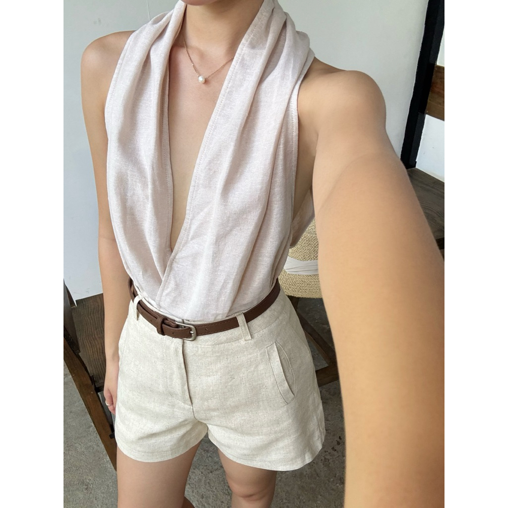 กางเกงขาสั้น Oatmilk Linen | กางเกงขาสั้นผ้าลินินสีเบจ 2 ชั้นไม่มีเข็มขัด (รูปถ่ายเดิม)