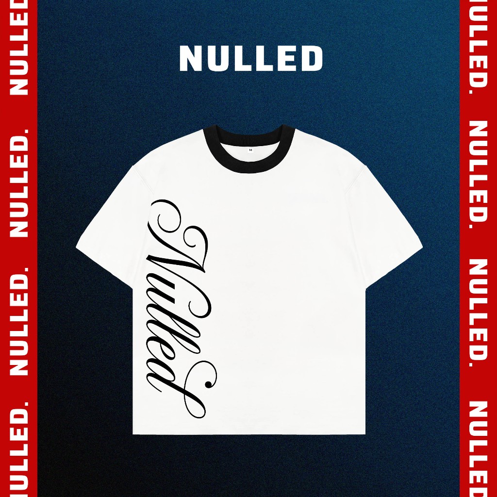 NULLED Signature Tee เสื้อยืดพิมพ์ลายสีขาวคอปกสีดําแบบกล่อง NULLED Signature Tee | N-T302-HC-T7-TVD