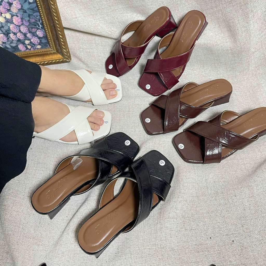 [T.DINN] G004 ELECTRING AND LIGHT STYLE 4-SECTION HIGH HEEL SLIPPERS