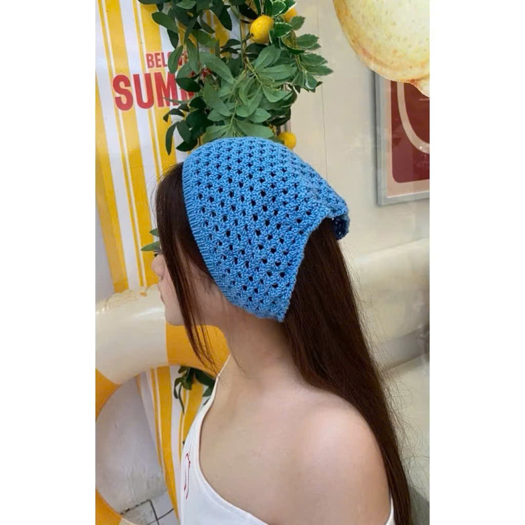 HAMMADE TRIANGLE WOOL BEACH HEAD SCARF