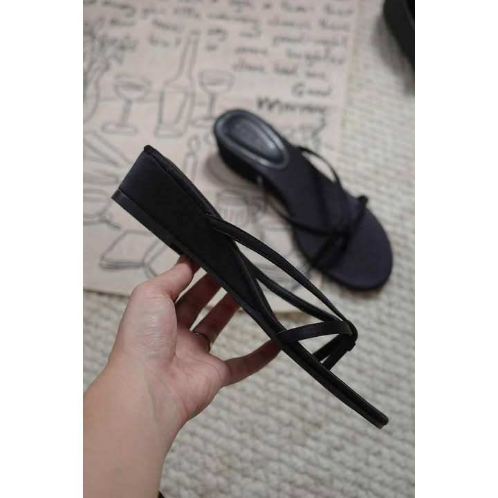 BaueBlume Drift Wedge Slipper - รองเท้าแตะส้นสูง 5 ซม