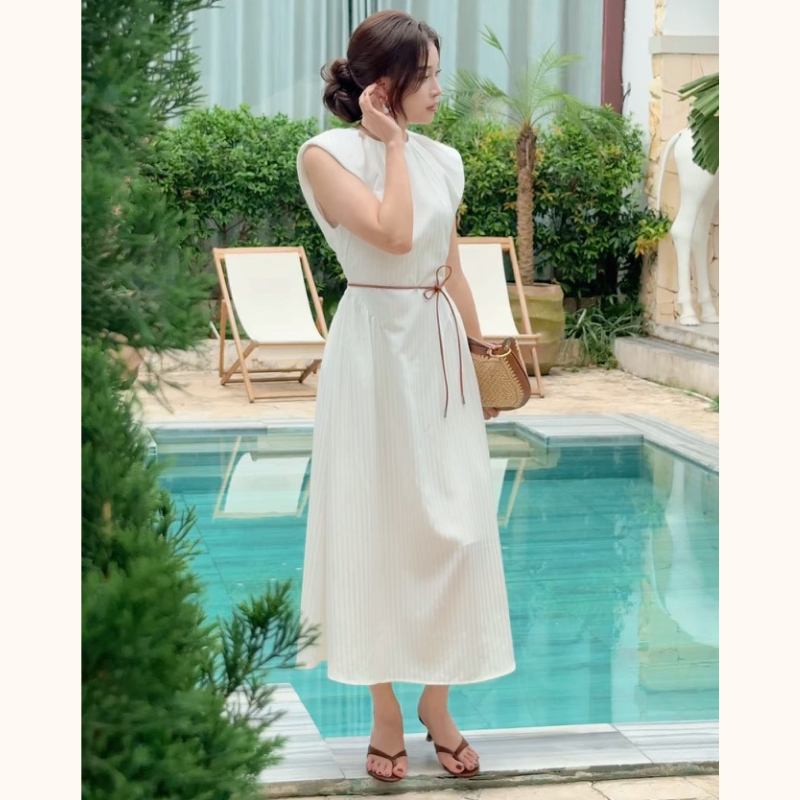 MUNCCI เดรสแขนกุดผู้หญิงคอปกรถไฟมีสไตล์สีขาว/ชมพูเชื่อมสไตล์หรูหราและแบน DDA021