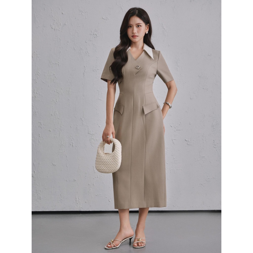 D.CHIC Slim เดรสคอวี MS: 2813896 (SS26)