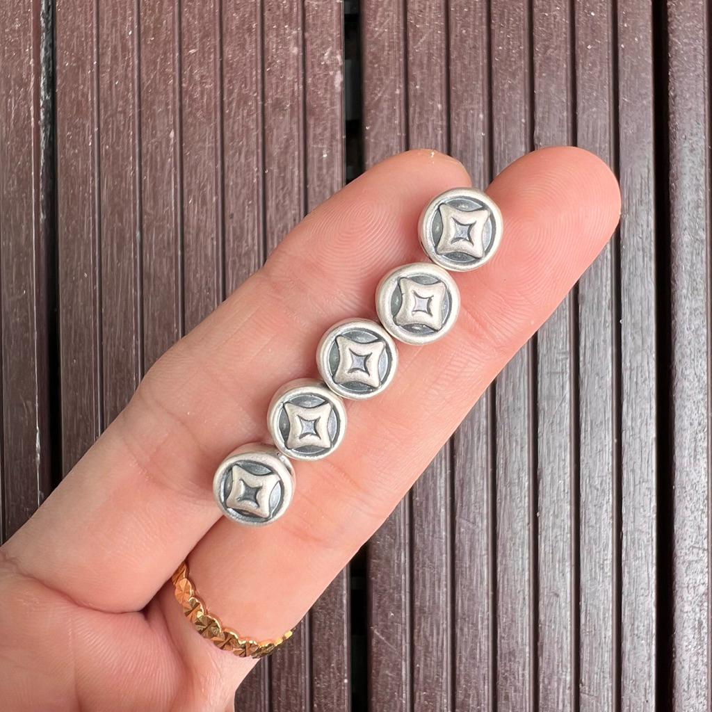 เหรียญ S999 Silver Charm (8x6mm)