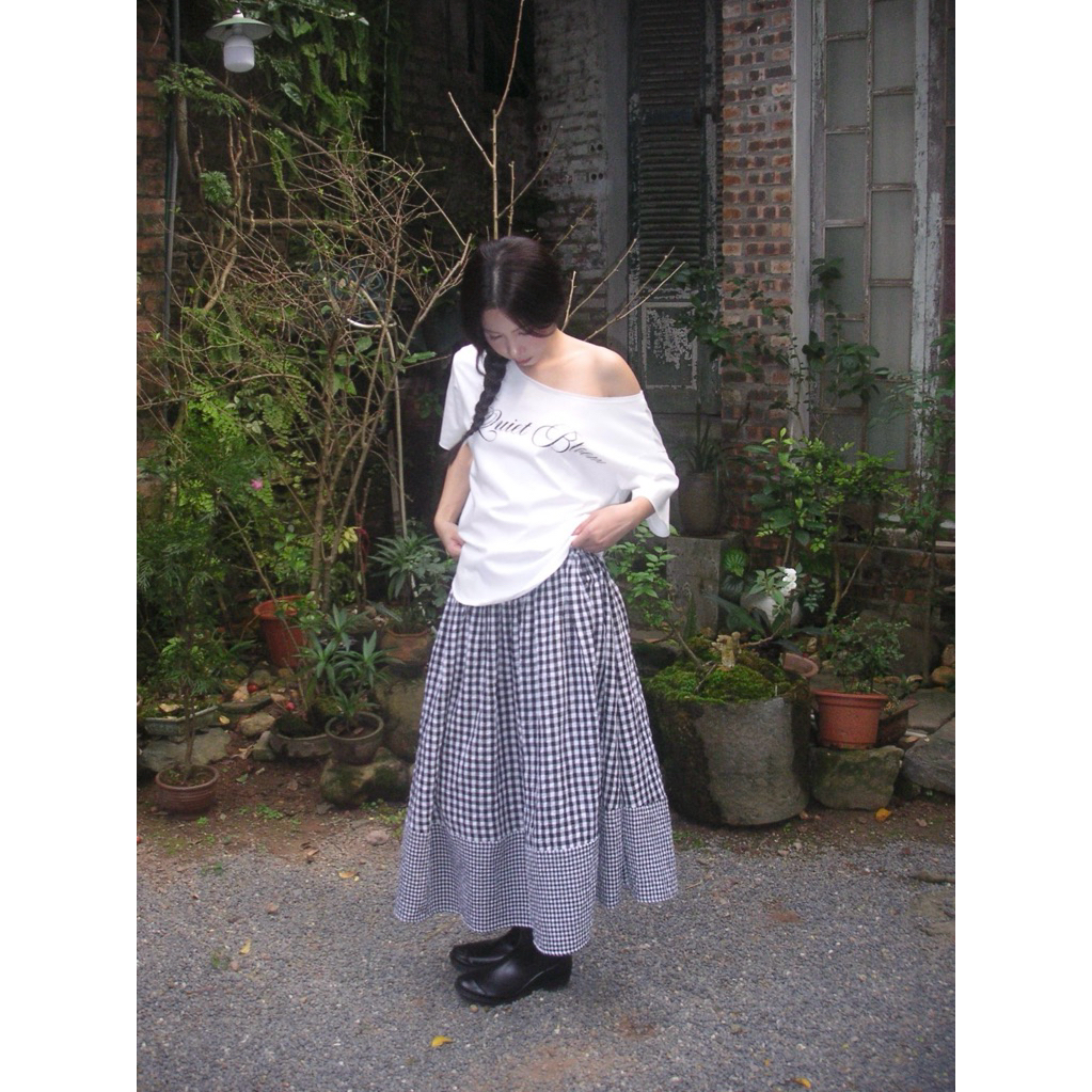 ROWAN SKIRT - Miyou 2 ชั้นสีดําลายตารางหมากรุก