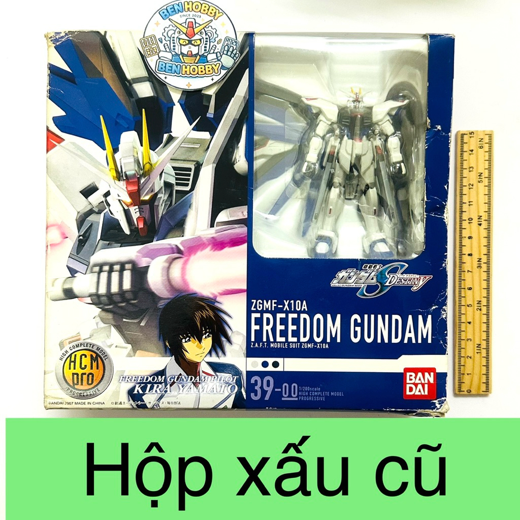 Freedom gundam HCM Pro รุ่น 1/200 scale Bandai rare collectible bad box