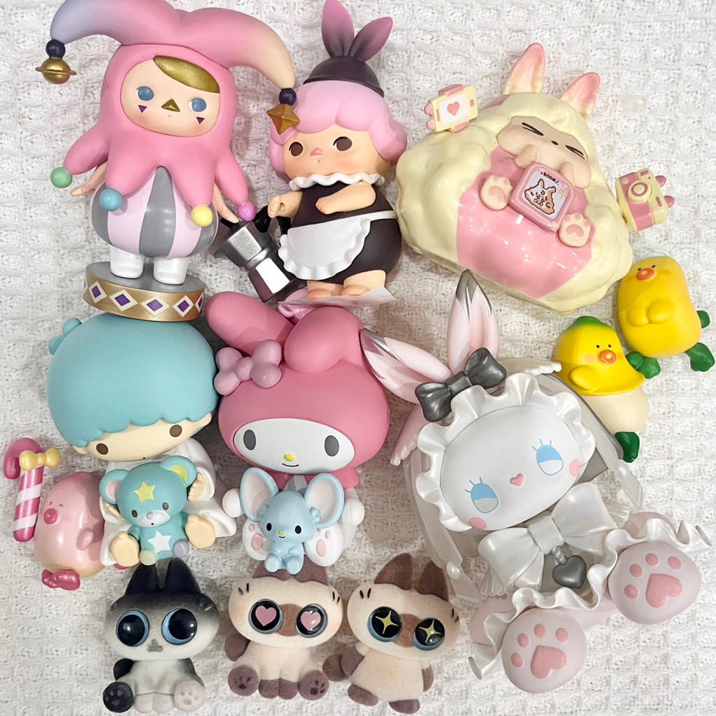 [ของเหลว] Sanrio My Melody Kuromi Pucky Azukisan Banana Model