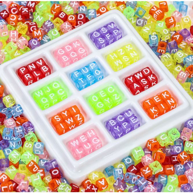 CHARM LETTERS 6-6-4MM- 50 ชิ้น