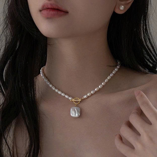 สร้อยคอมุกข้าวขนาด 5 มม. แฟชั่นหรูหราพร้อมหัวเข็มขัด OT Square Face - Truong Thinh Pearl